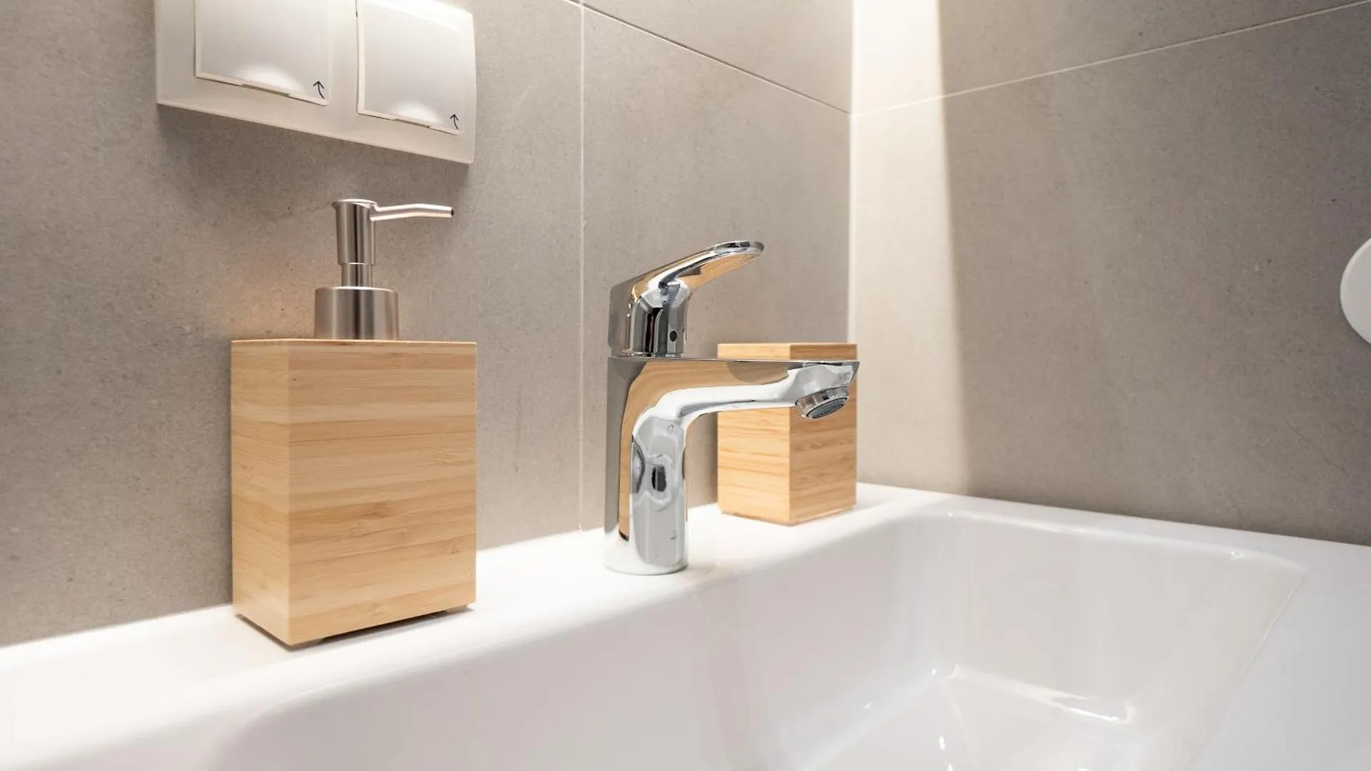 Stylish & Modern 90M2 Flat In Prime Location Apartment Vienna