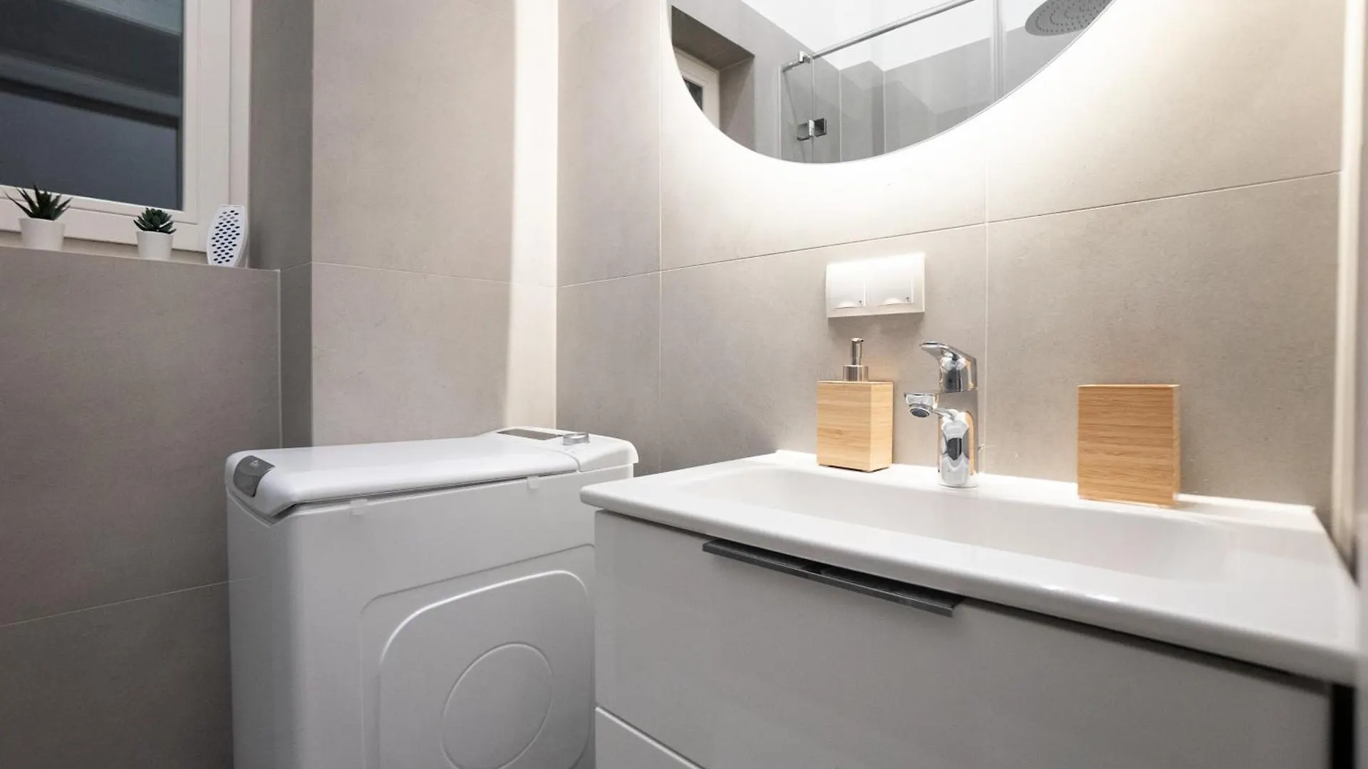 Stylish & Modern 90M2 Flat In Prime Location Apartment Vienna