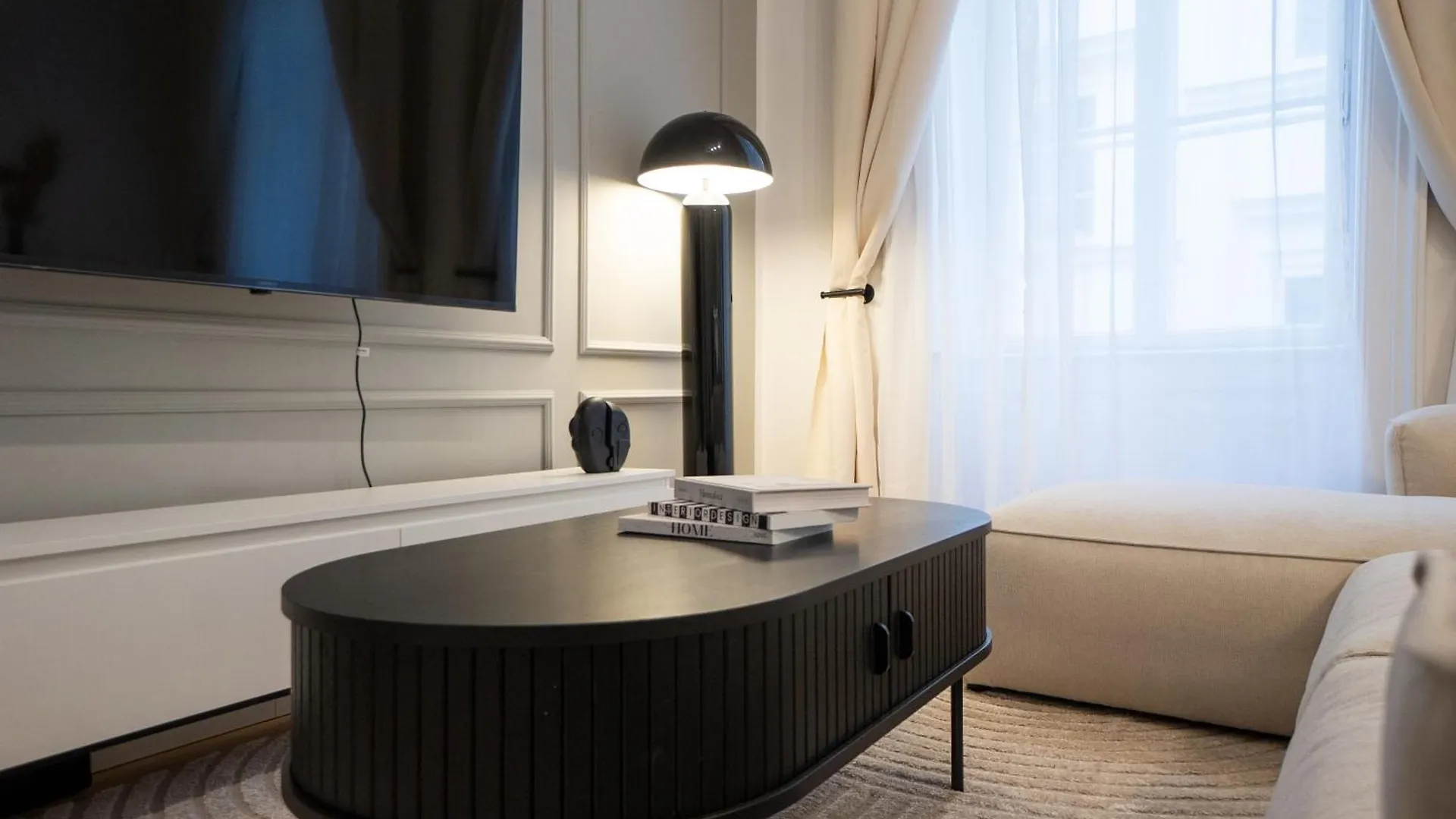 Stylish & Modern 90M2 Flat In Prime Location Apartment Vienna