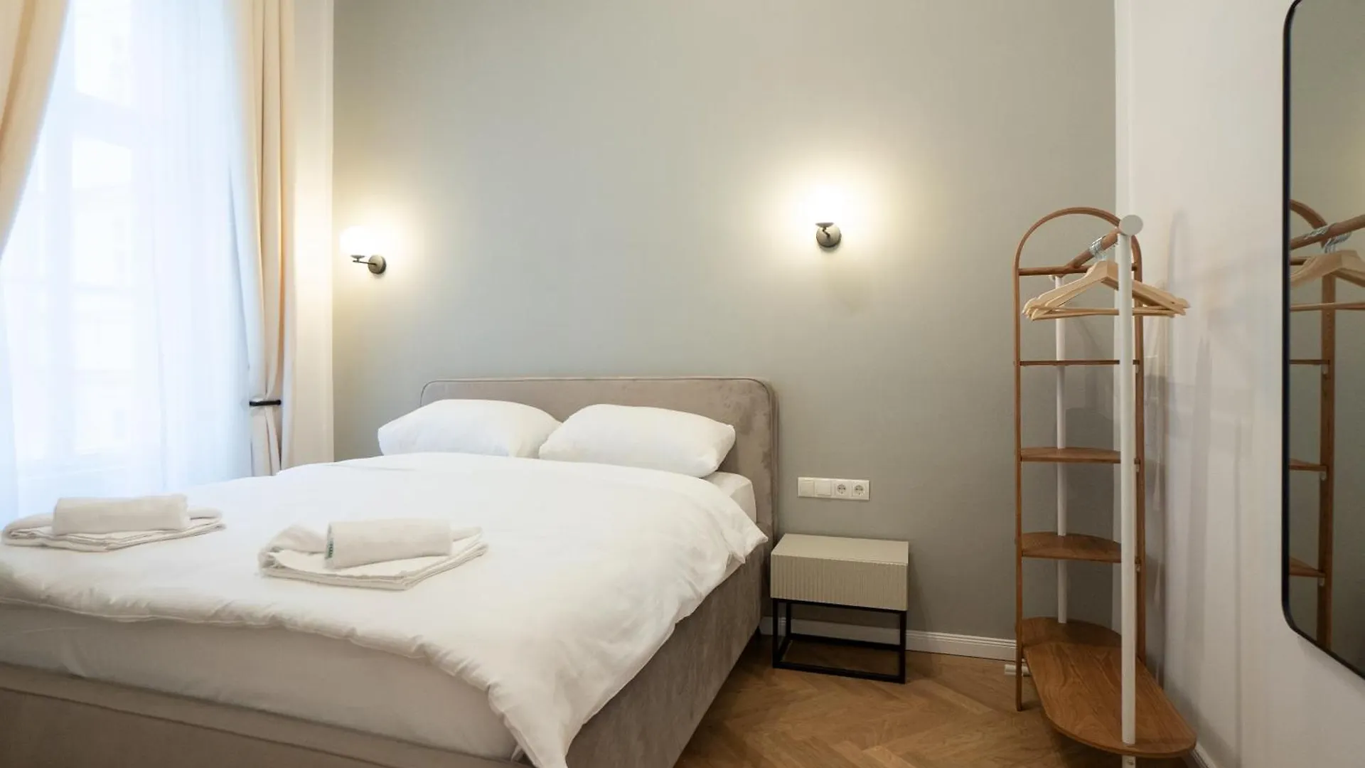 Stylish & Modern 90M2 Flat In Prime Location Apartment Vienna Austria