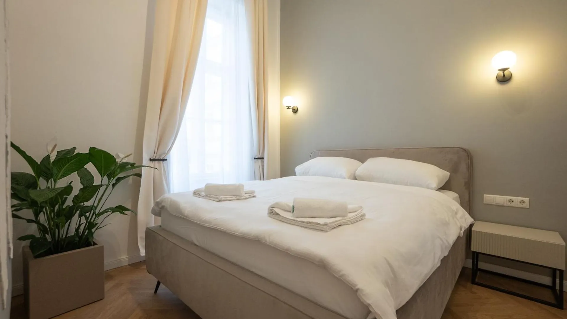 Stylish & Modern 90M2 Flat In Prime Location Apartment Vienna