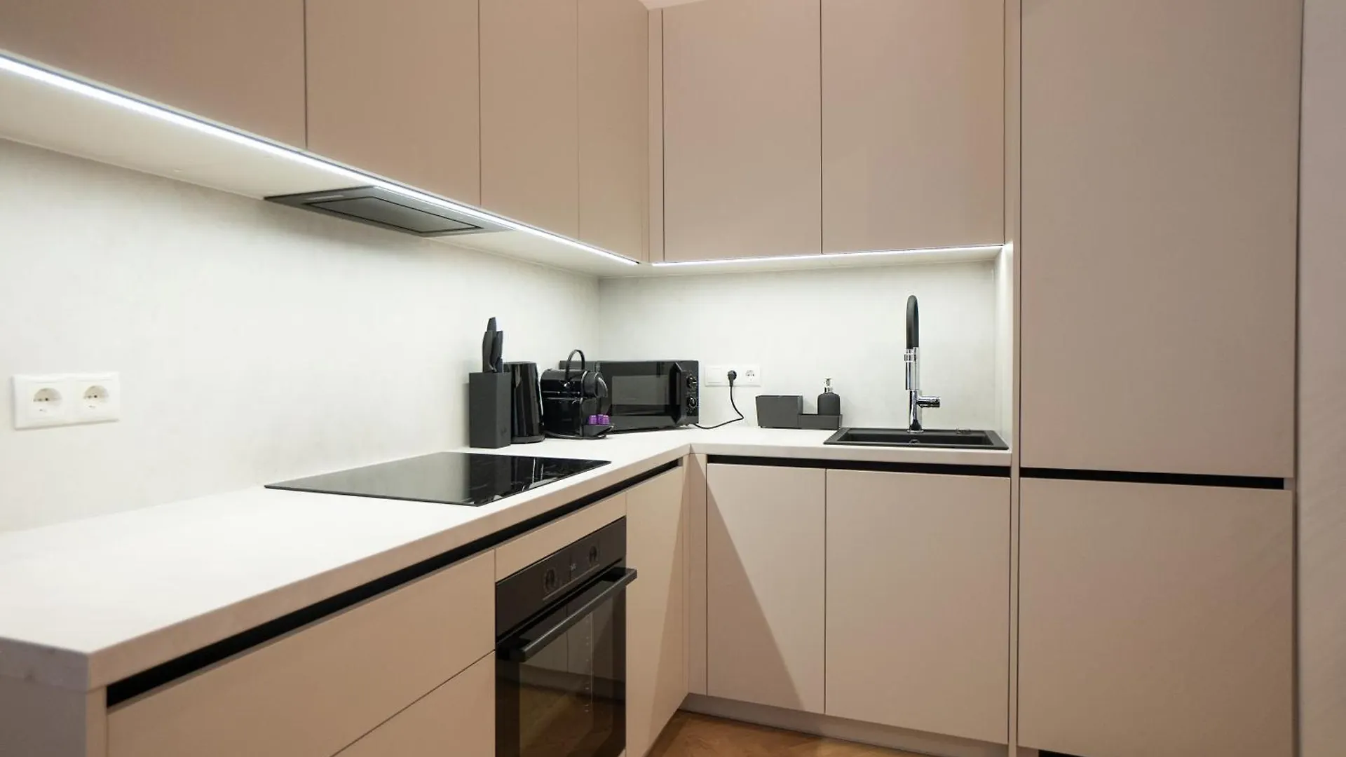 Stylish & Modern 90M2 Flat In Prime Location Apartment Vienna Austria
