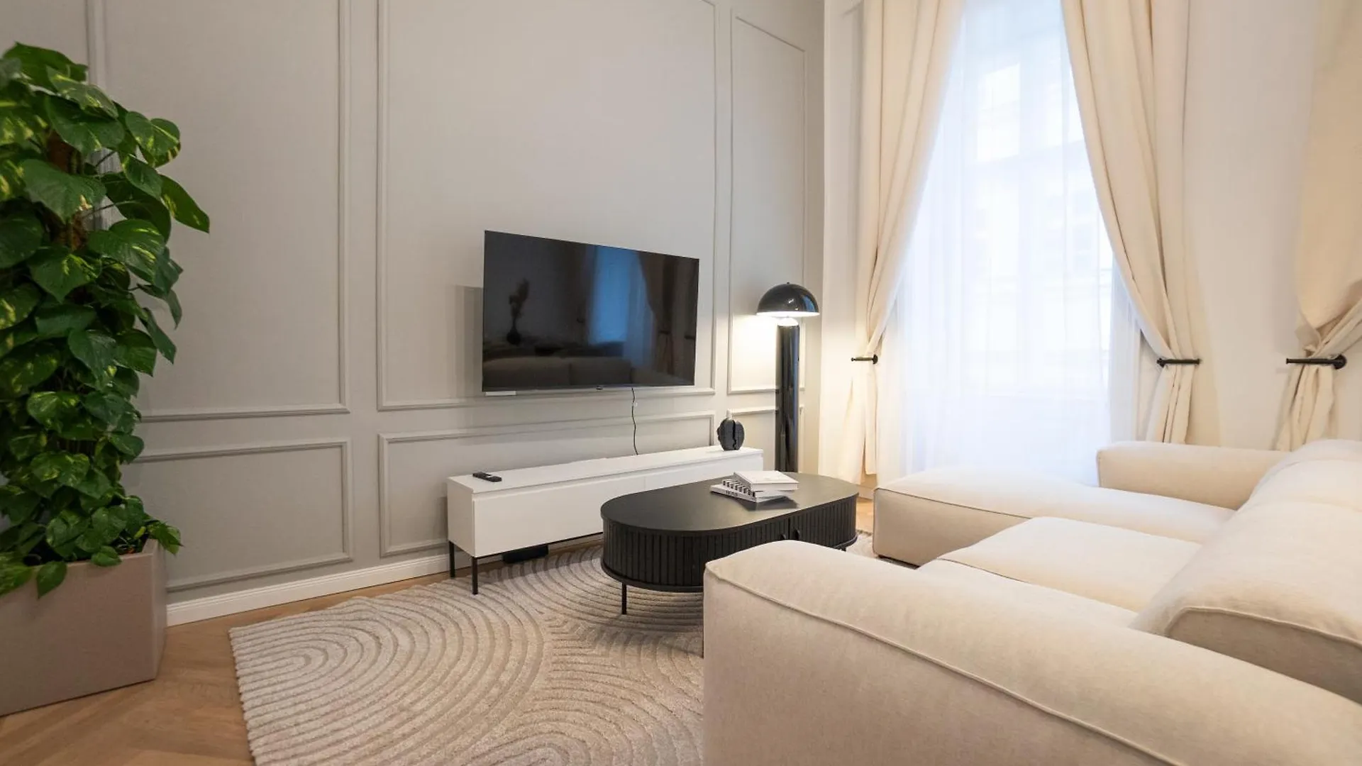 Stylish & Modern 90M2 Flat In Prime Location Apartment Vienna