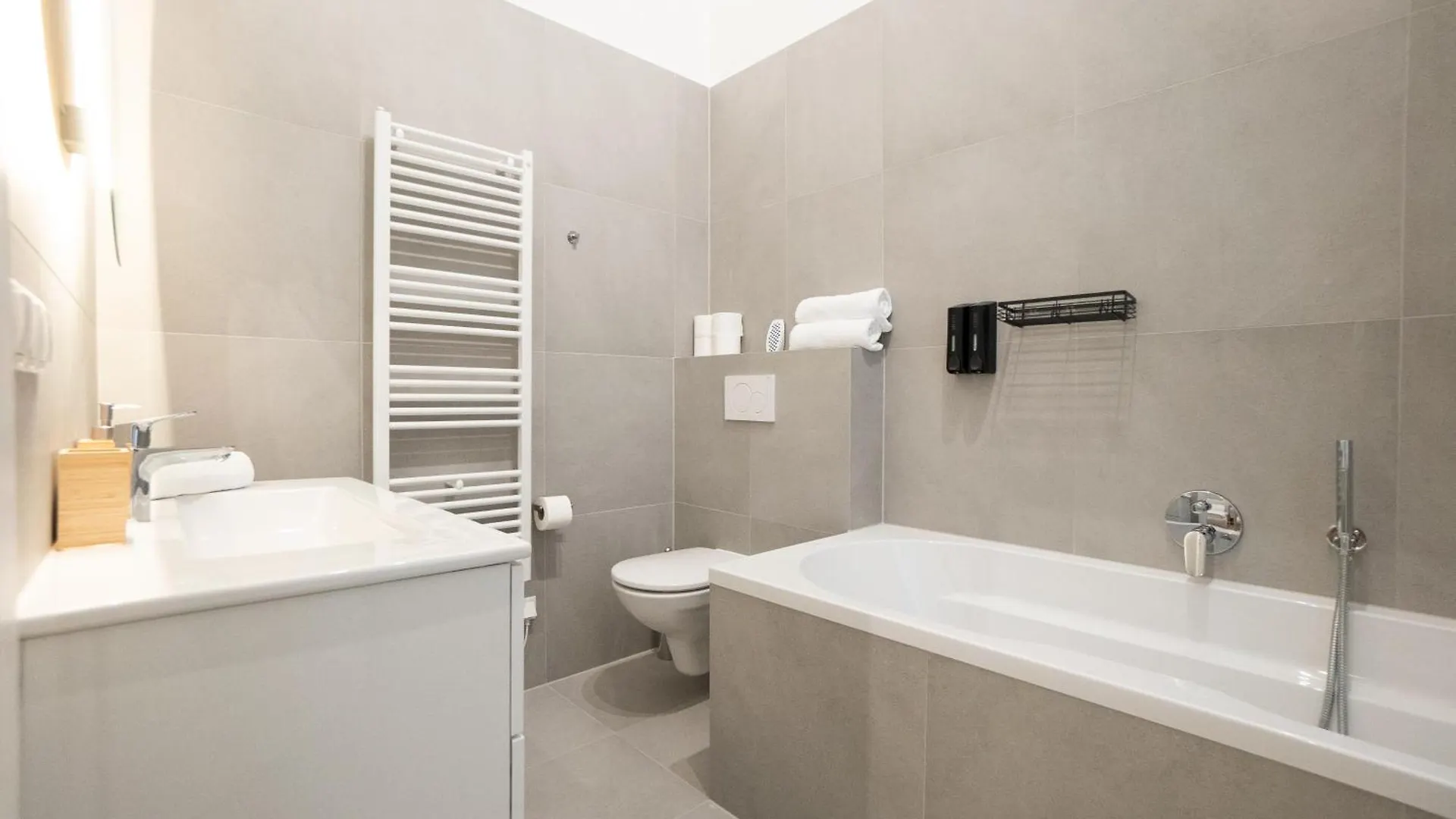Stylish & Modern 90M2 Flat In Prime Location Apartment Vienna 0*,