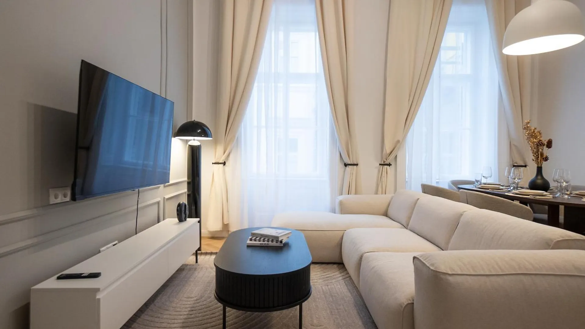 Stylish & Modern 90M2 Flat In Prime Location Apartment Vienna
