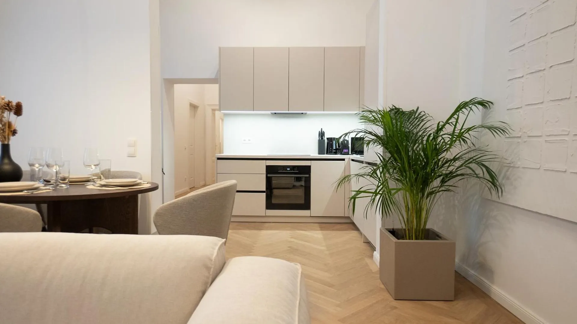 Stylish & Modern 90M2 Flat In Prime Location Apartment Vienna