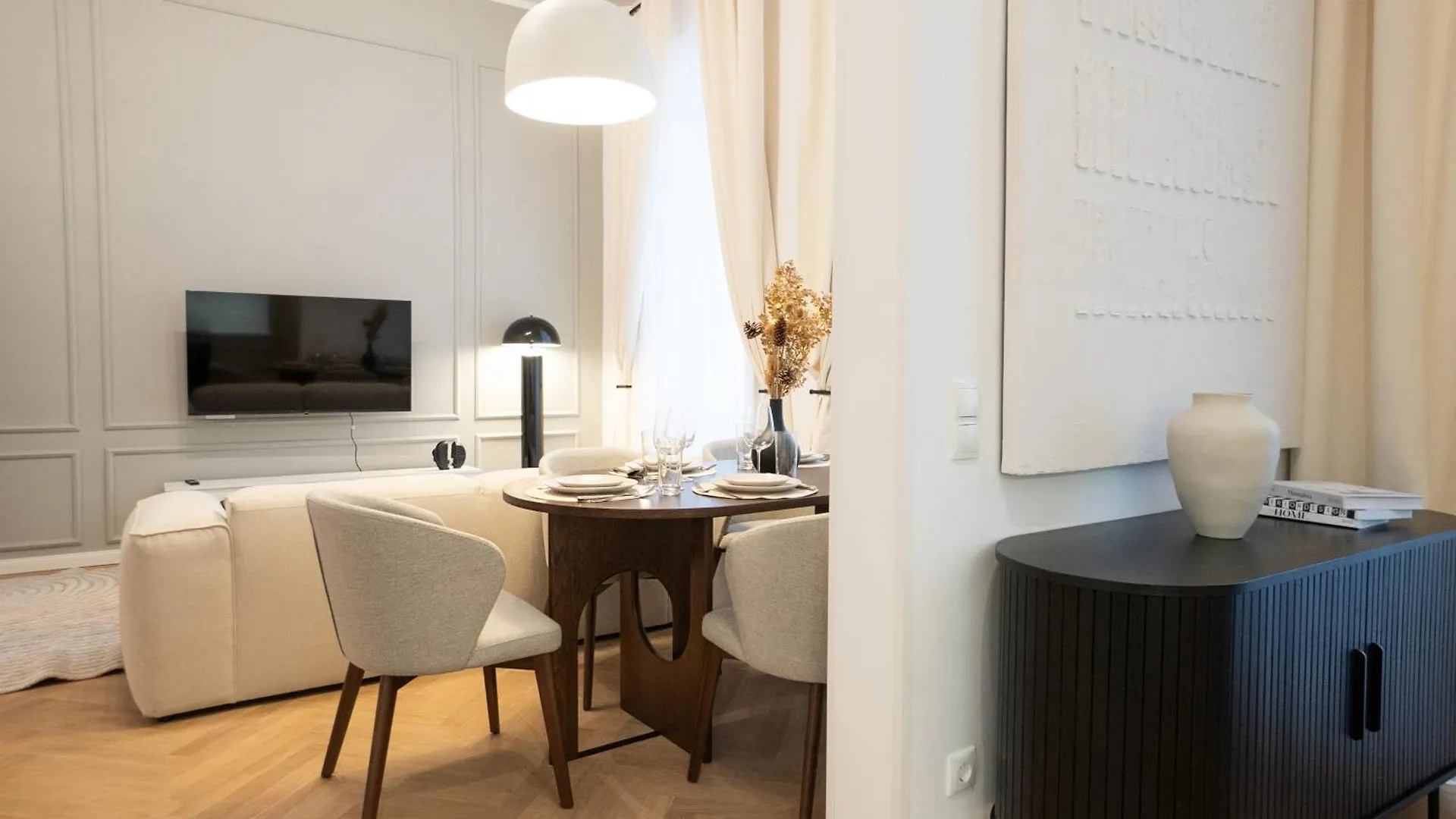 Stylish & Modern 90M2 Flat In Prime Location Apartment Vienna
